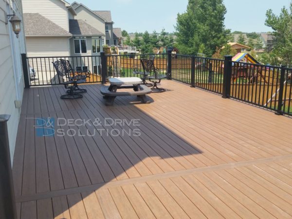 long composite deck with furniture