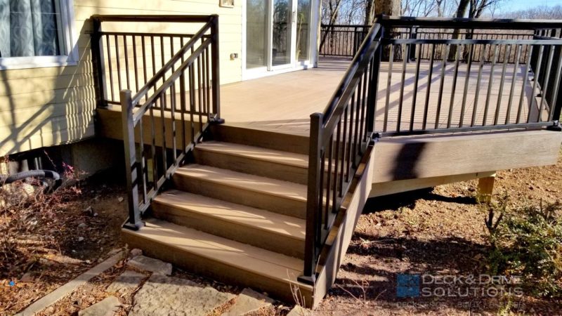 deck stairs to rear deck