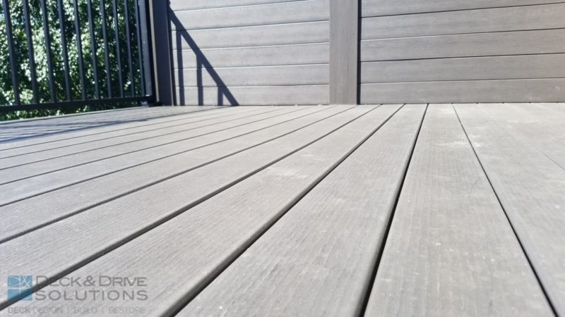 Close up picture of Timbertech legacy Decking in Espresso