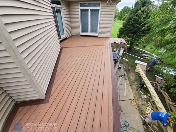 Timbertech Decking Tropical Series - Antigua Gold for Main and Redwood for Accent