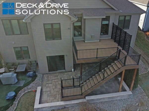 Composite Decking with HideAway Privacy Screens