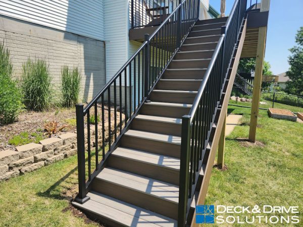 Composite deck stairs with ashwood and mocha