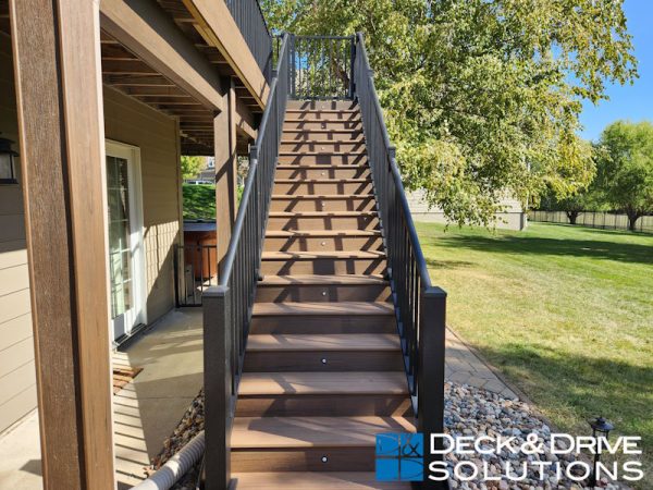 Composite deck stairs with lighting